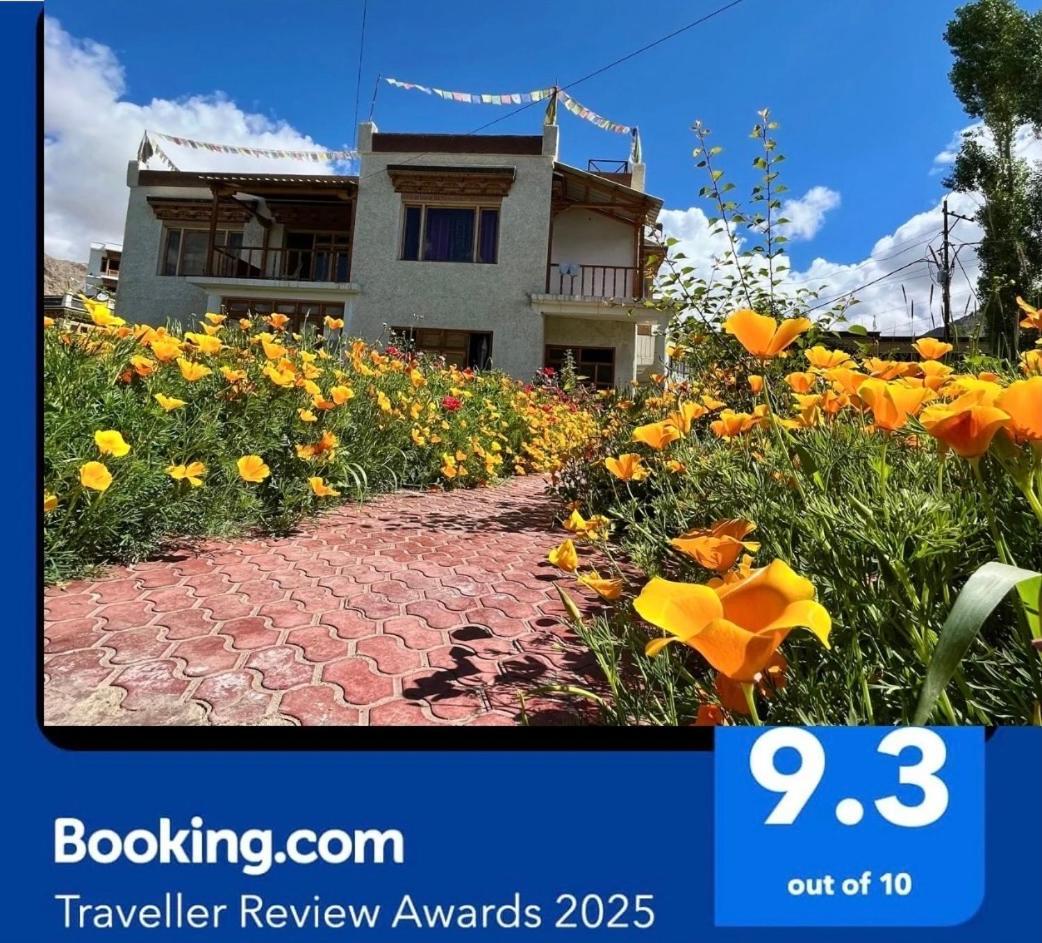 Hotel Chakzot Garden House Leh Exterior foto